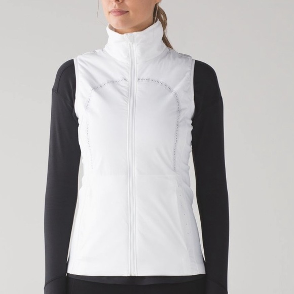 lululemon athletica Jackets & Blazers - Lululemon Run For Cold PrimaLoft Insulated Athletic Vest - White - Size 2